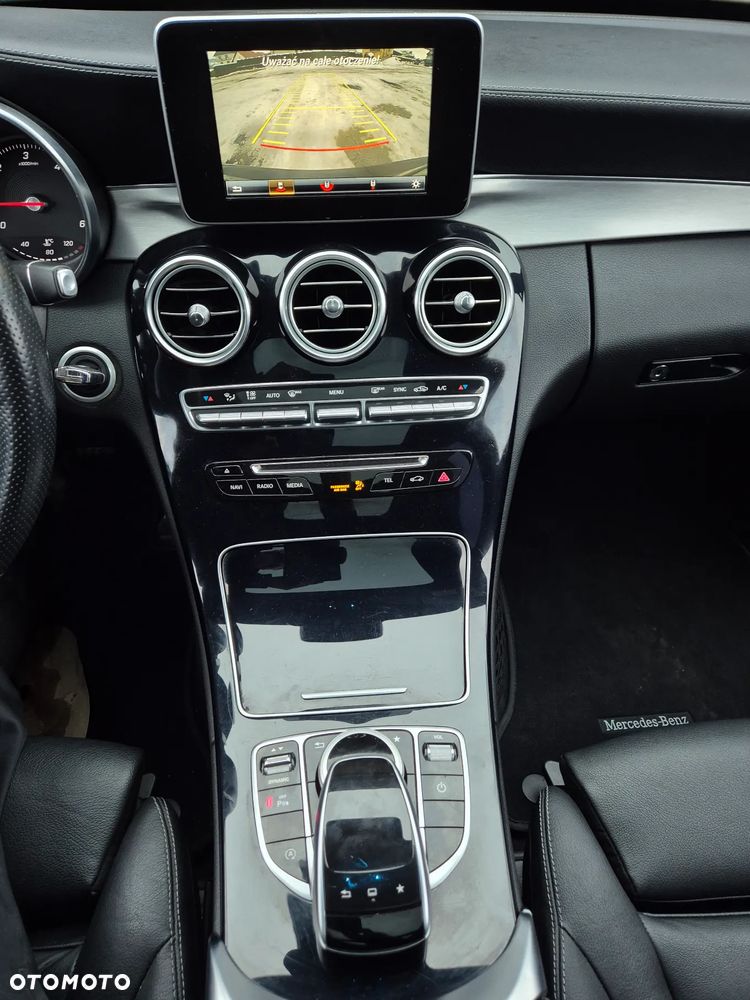 Mercedes-Benz Klasa C 220 d 4Matic 7G-TRONIC - 17
