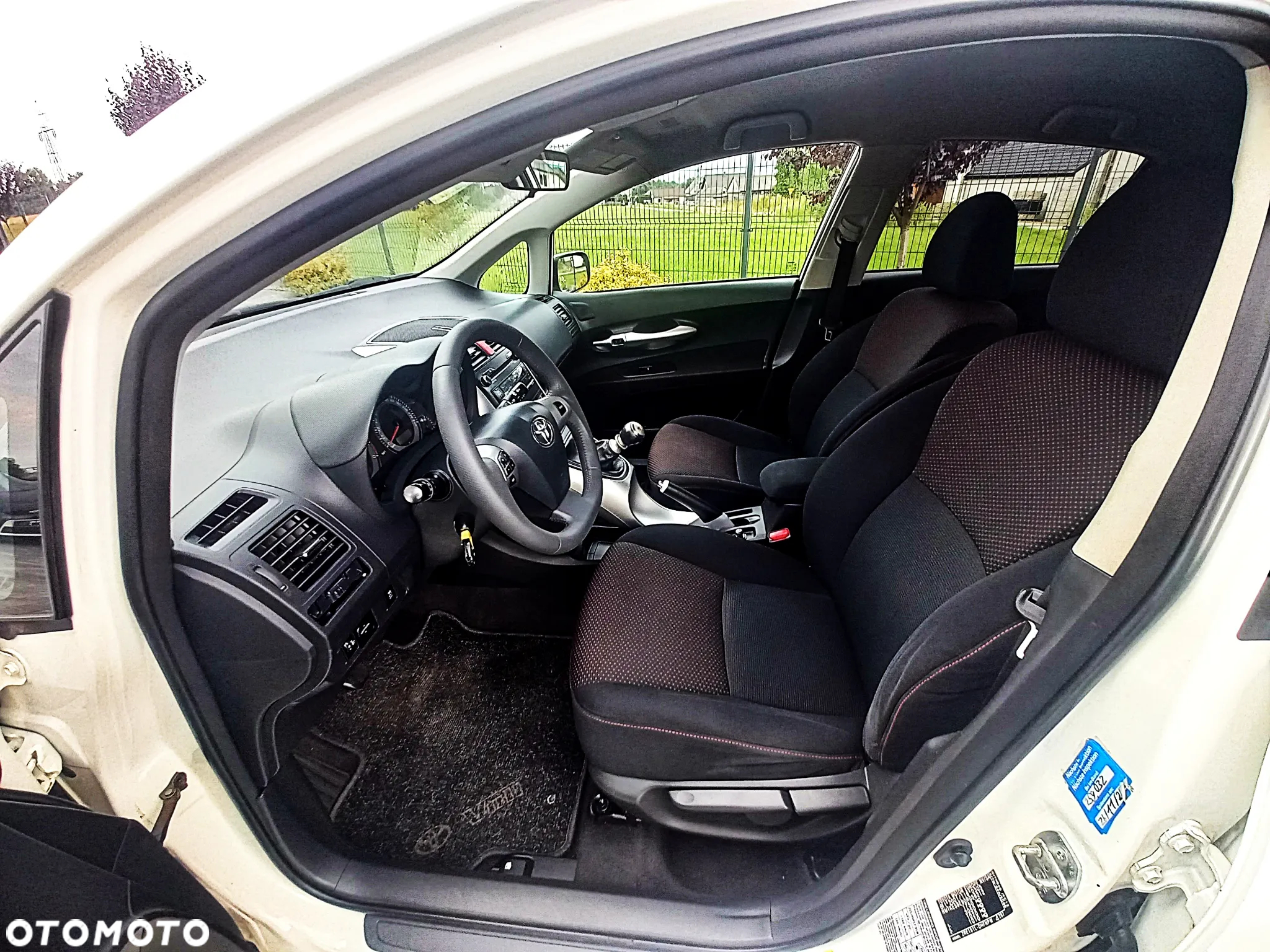 Toyota Auris 1.6 Sol - 18