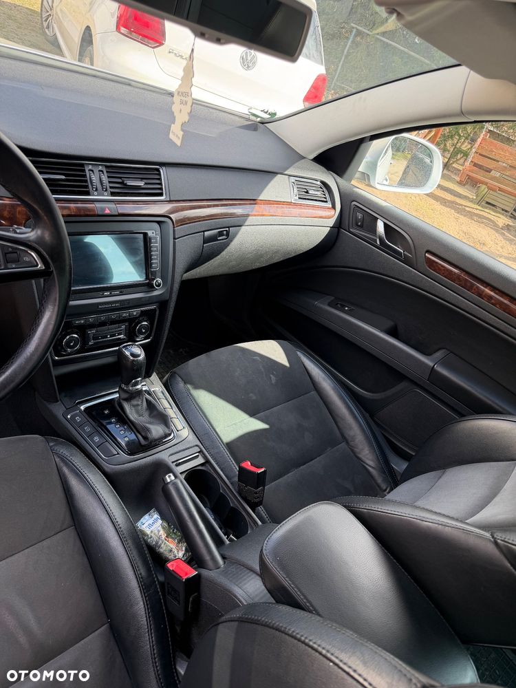Skoda Superb 2.0 TDI Elegance DSG - 14