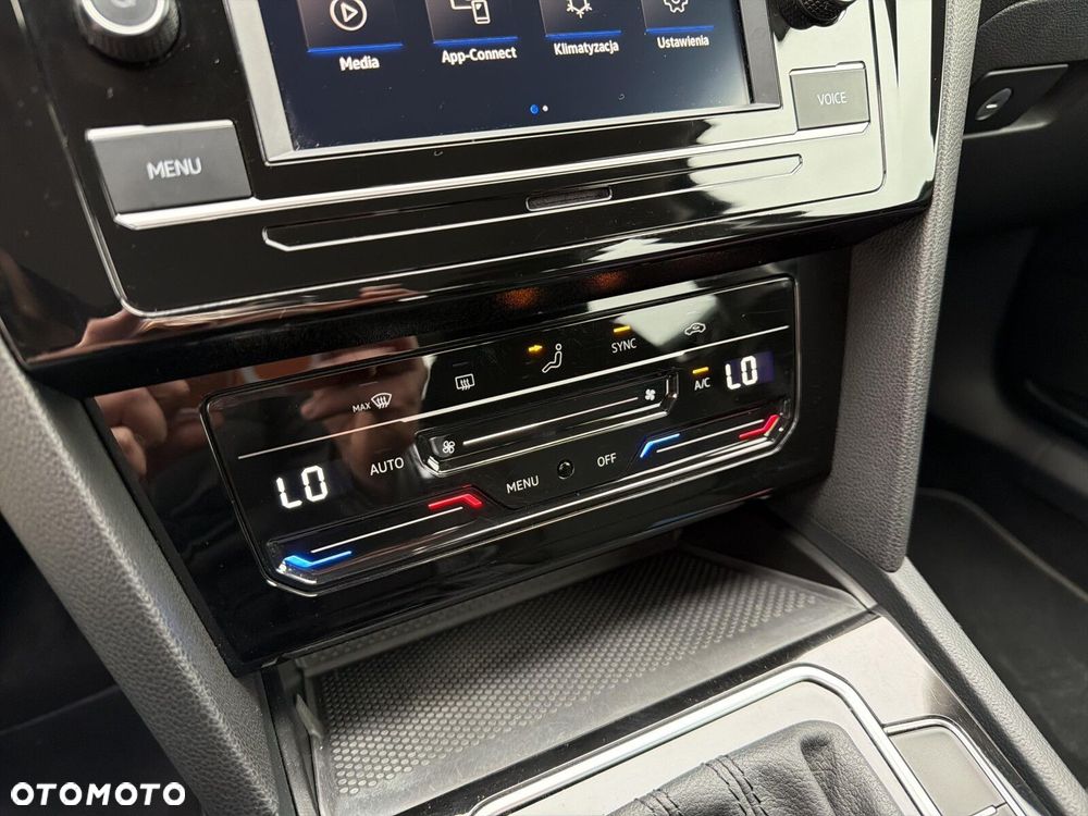 Volkswagen Passat 1.5 TSI EVO Business DSG - 31