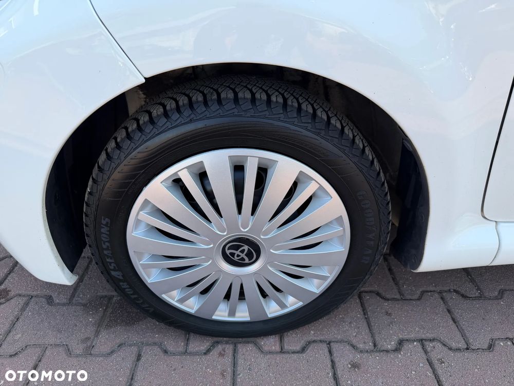 Toyota Aygo 1.0 VVT-i Sol EU5 - 24