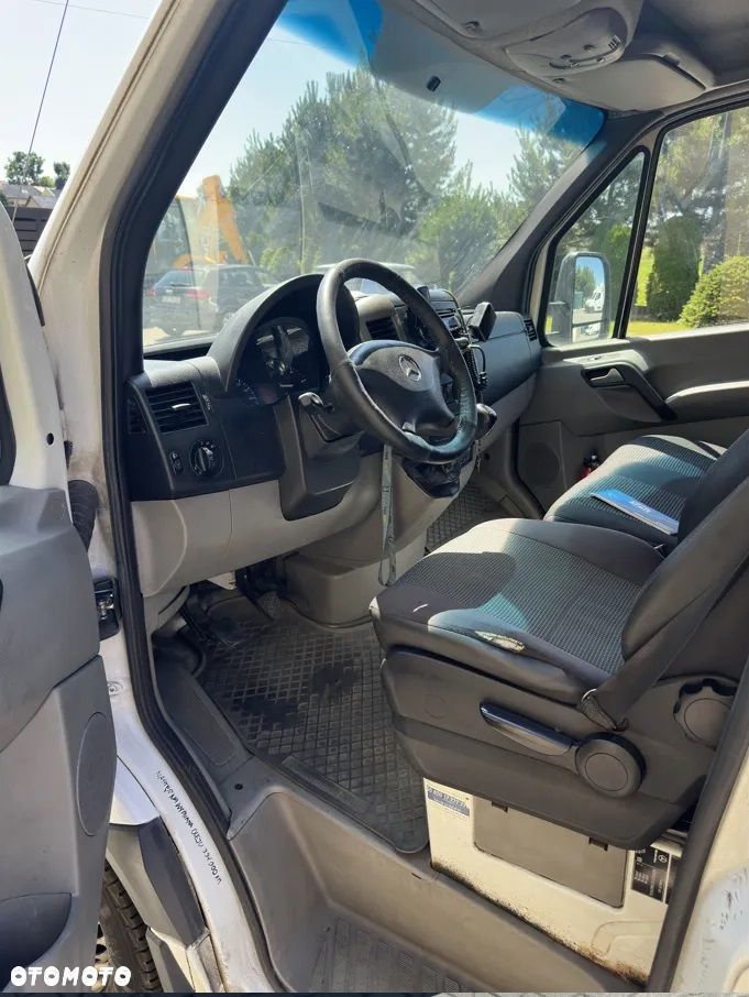 Mercedes-Benz Sprinter - 4