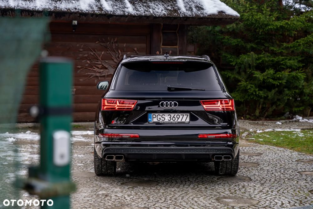 Audi Q7 - 7