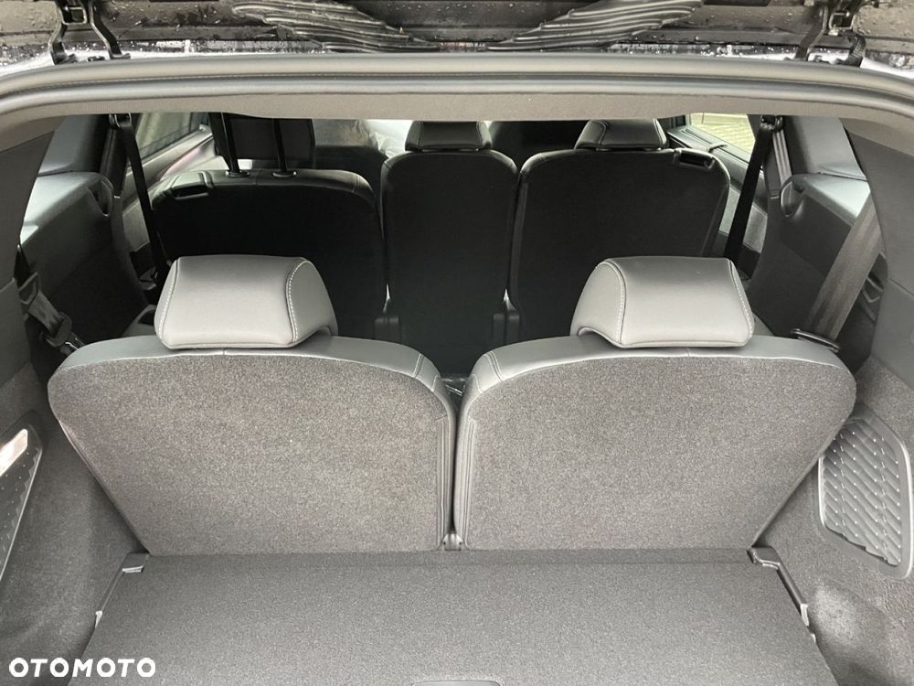 Peugeot 5008 - 8