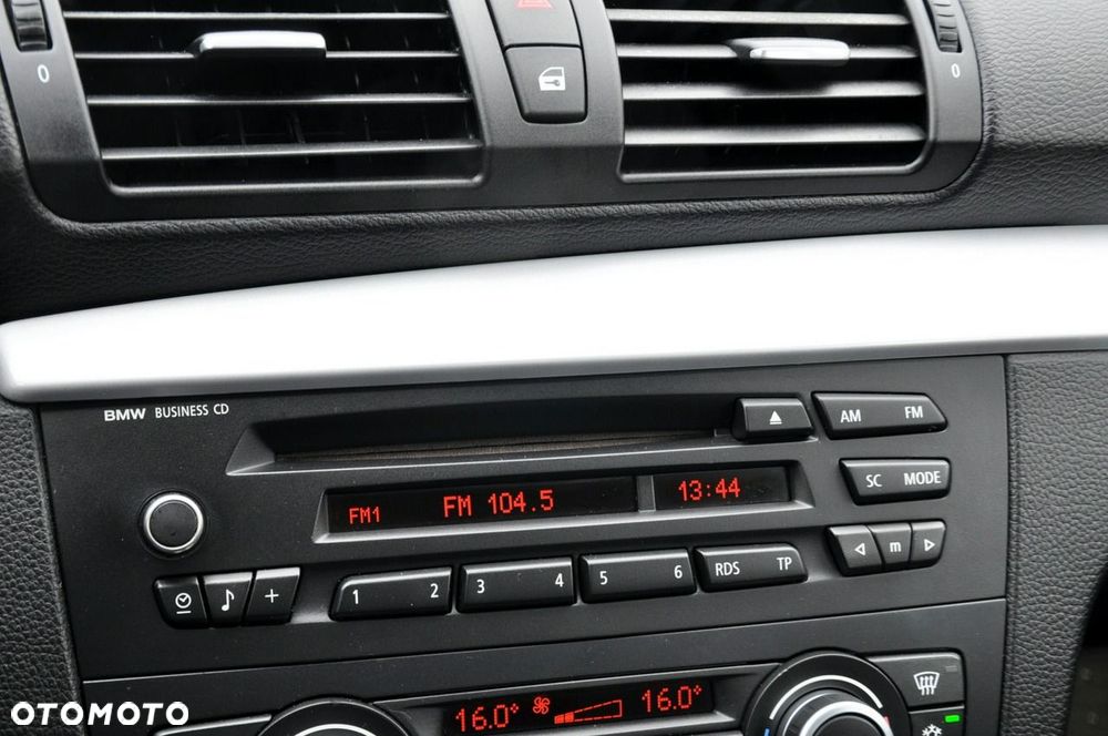 BMW Seria 1 - 30