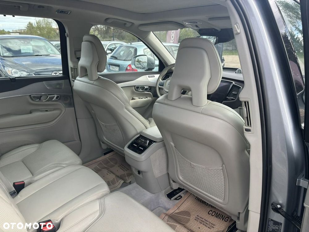 Volvo XC 90 - 37