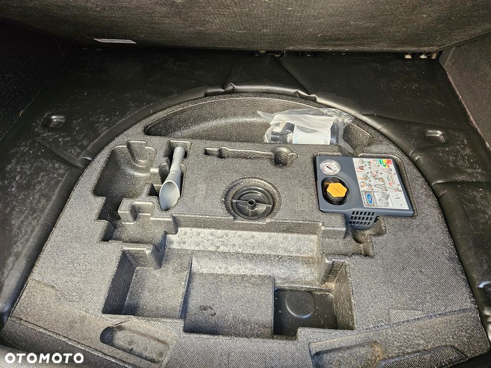 Ford Kuga 2.0 TDCi 2x4 Trend - 21