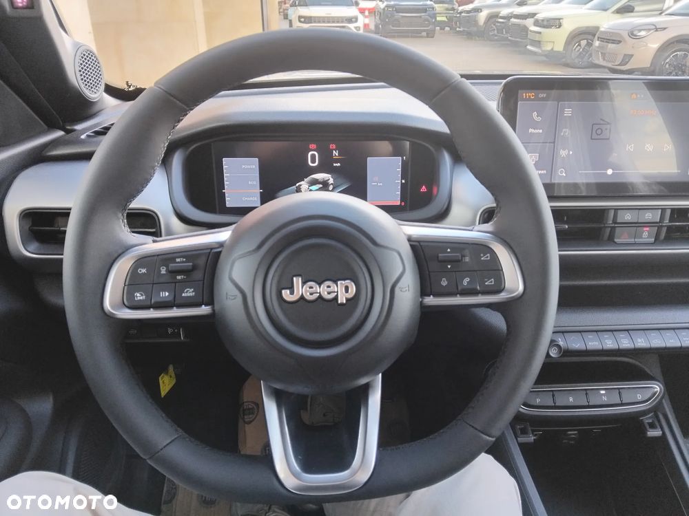Jeep Avenger 1.2 T3 mHEV Black Edition FWD eDCT6 - 12