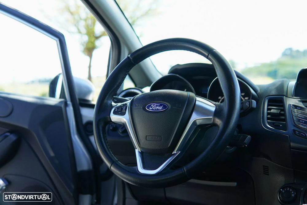 Ford Fiesta 1.5 TDCi Titanium ECOnetic - 39