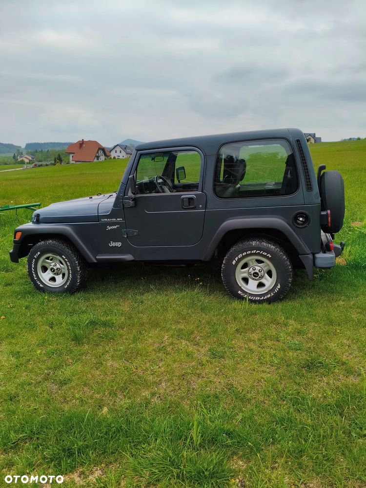 Jeep Wrangler - 6