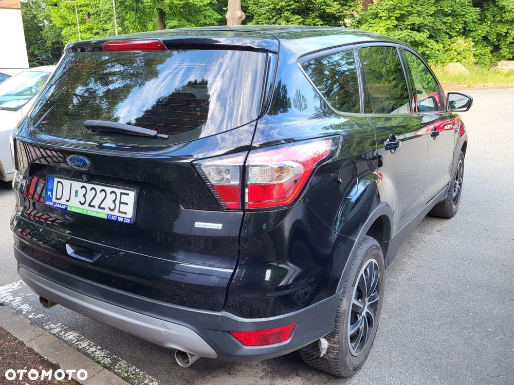 Ford Kuga 1.5 EcoBoost 2x4 Trend - 3