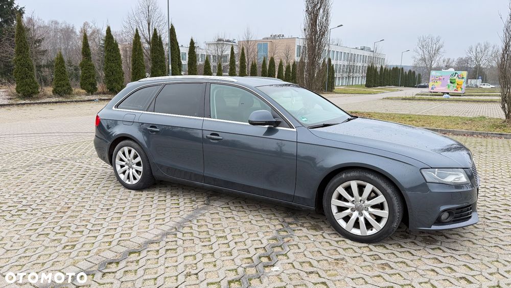 Audi A4 Avant 2.0 TDI DPF Ambiente - 2