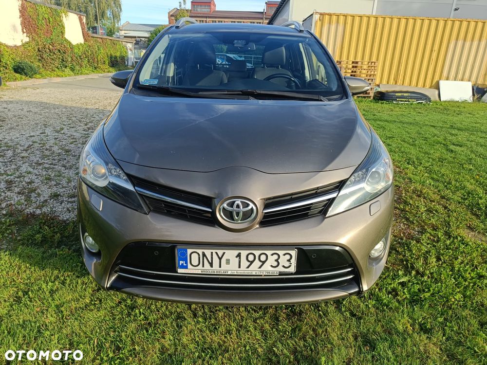 Toyota Verso 1.8 Premium 7os EU6 - 1