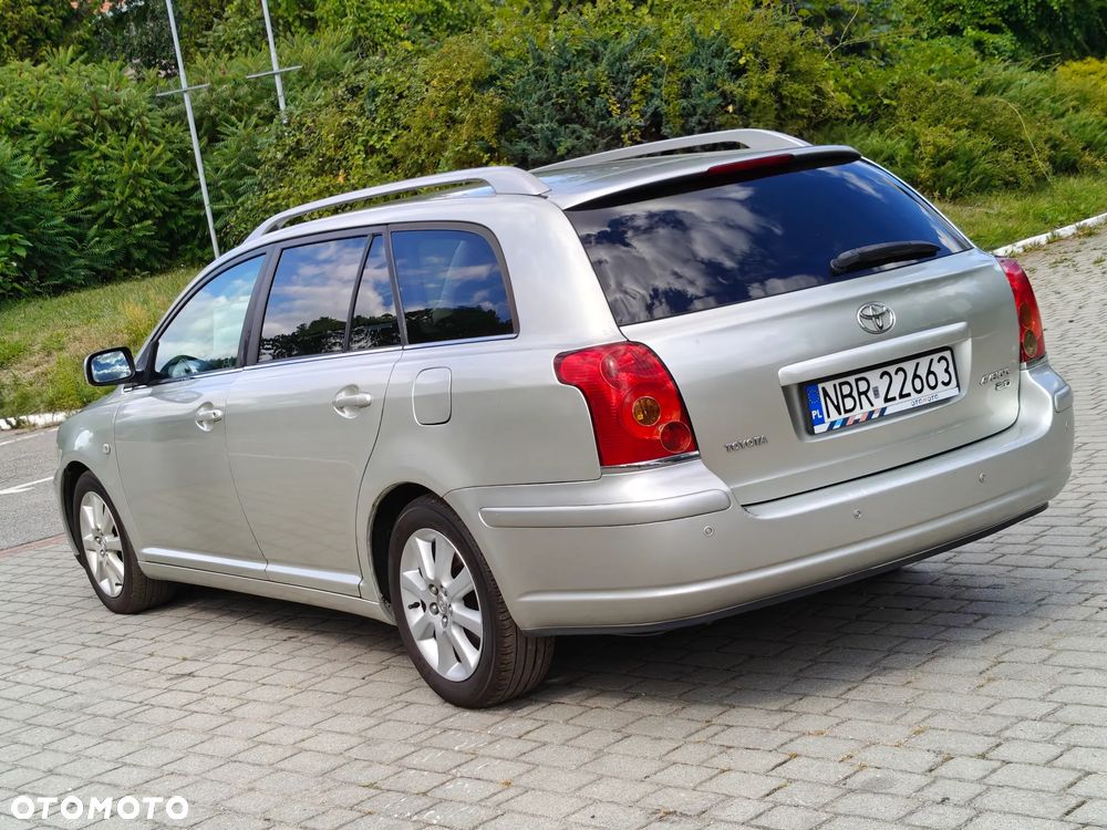 Toyota Avensis 2.0 VVT-i Executive - 14