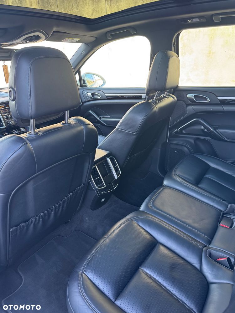Porsche Cayenne Diesel Platinum Edition - 13