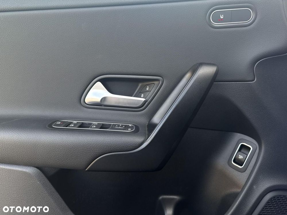 Mercedes-Benz CLA - 11