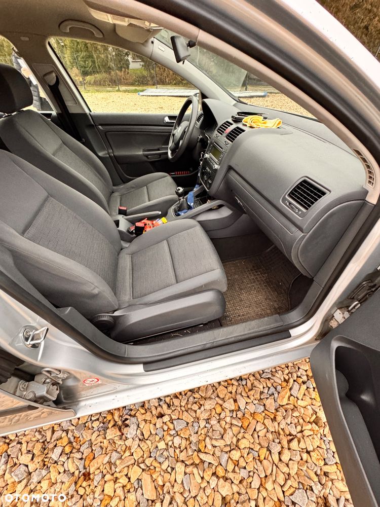 Volkswagen Golf 1.6 FSI Comfortline - 11