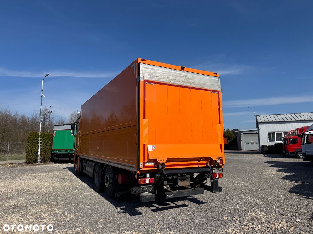 Mercedes-Benz Actros - 7