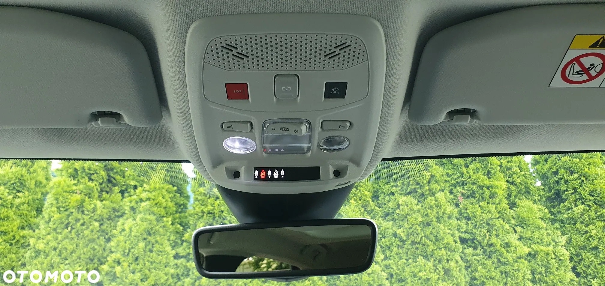 Citroën C4 PureTech 155 Stop&Start EAT8 SHINE - 25
