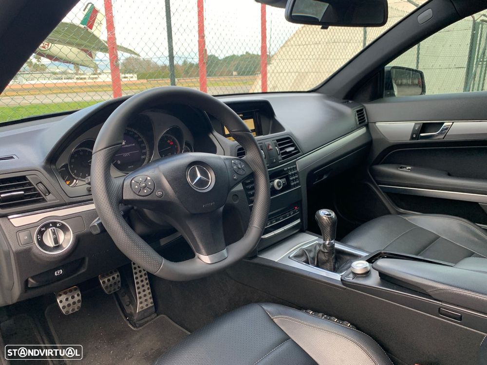 Mercedes-Benz E 220 CDi Avantgarde BlueEfficiency - 31