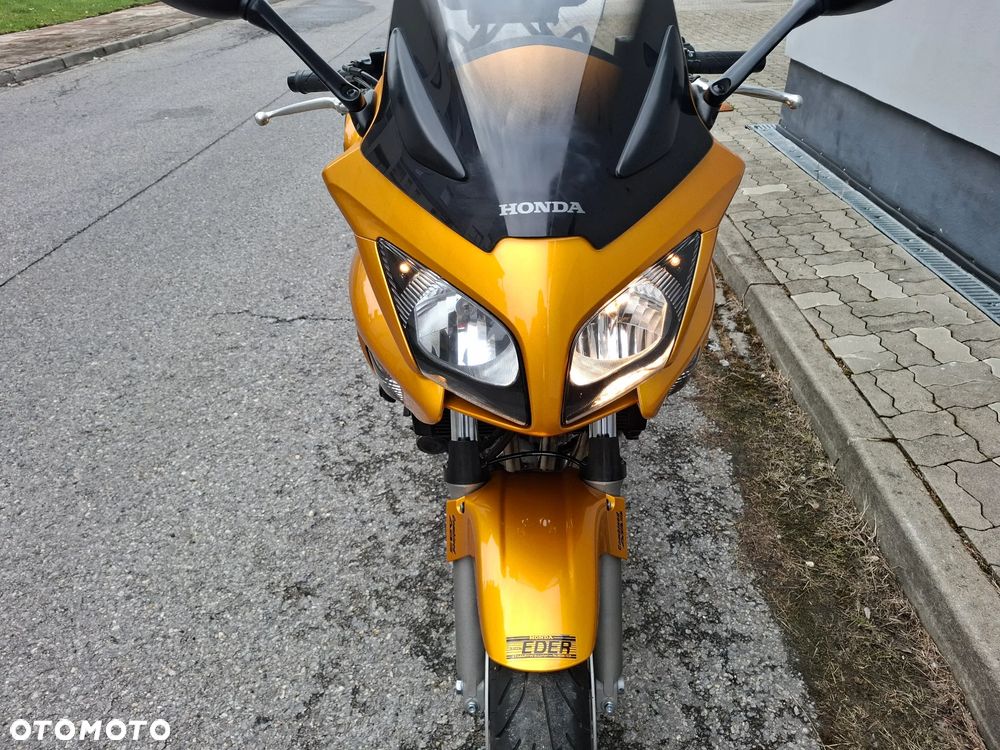 Honda CBF - 8