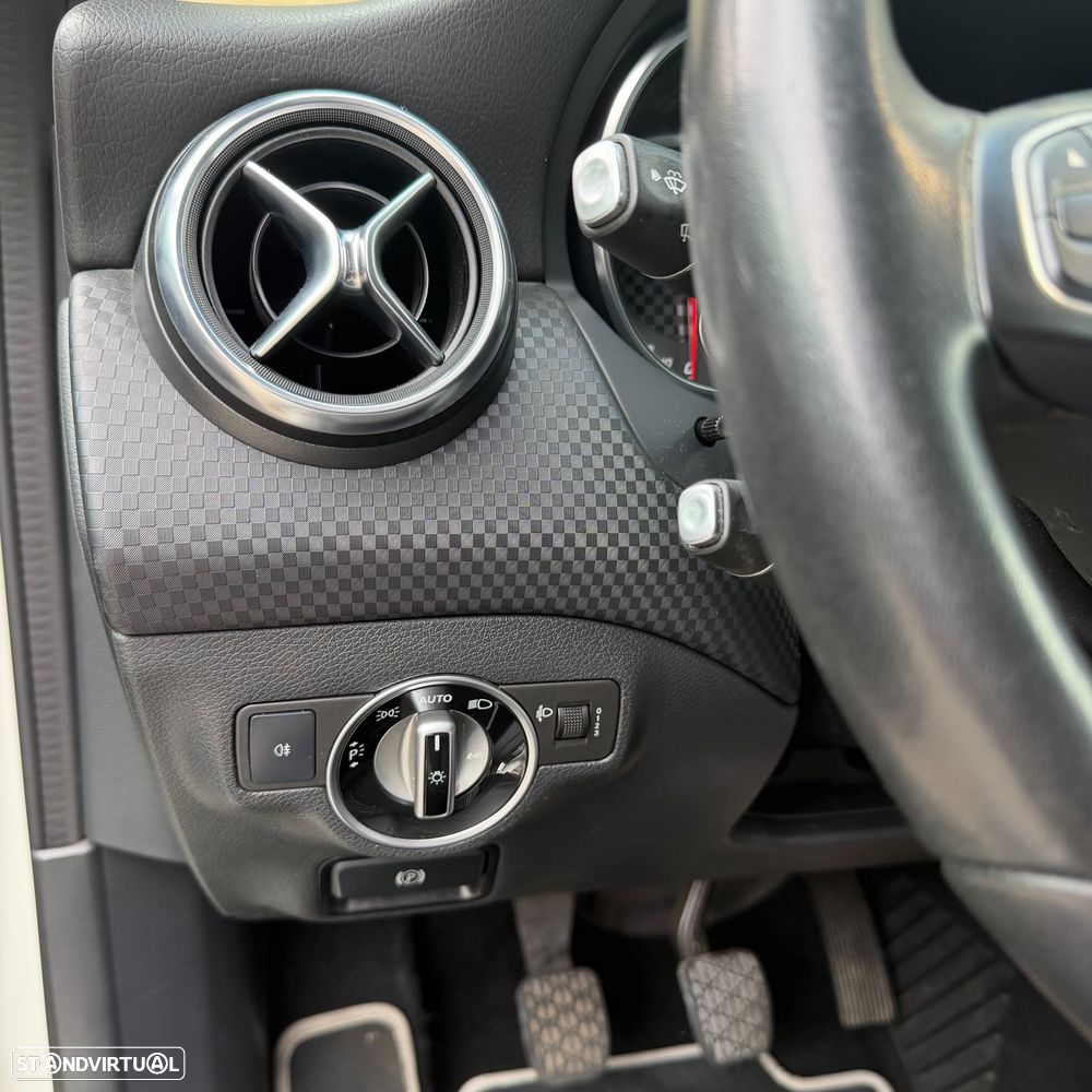 Mercedes-Benz A 200 d Urban - 23