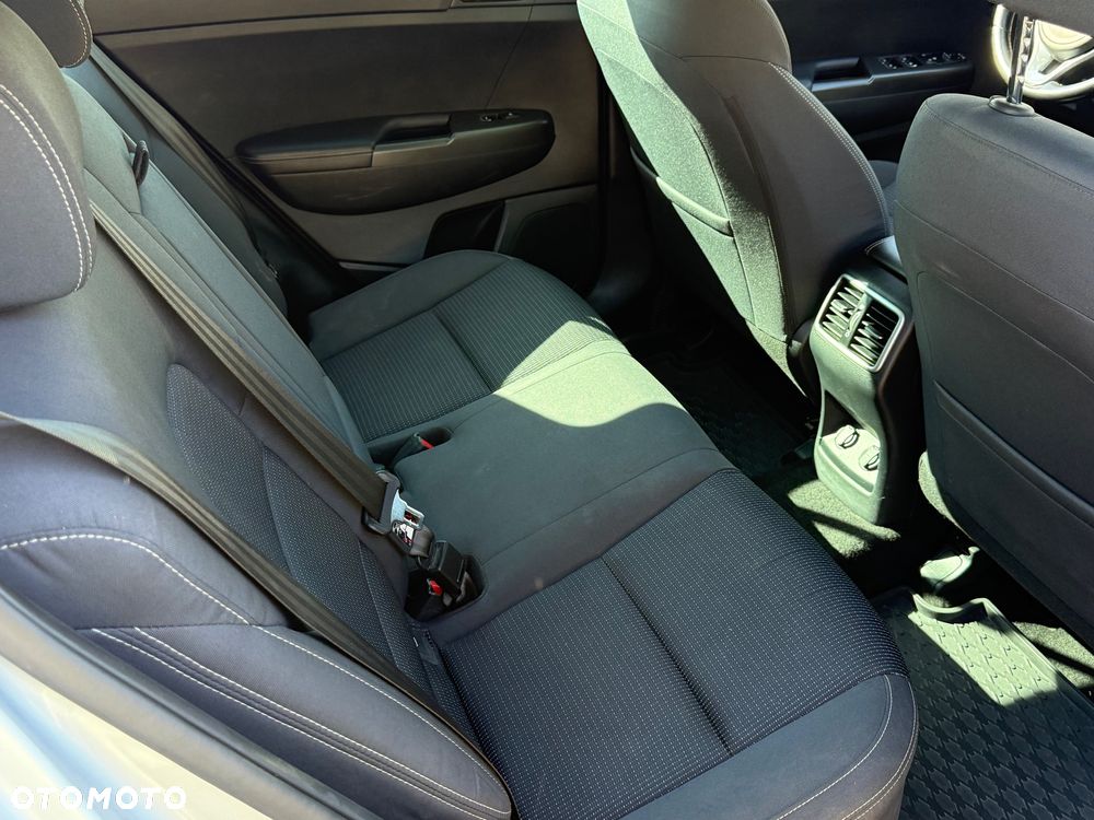 Kia Sportage 2.0 CRDI M - 16