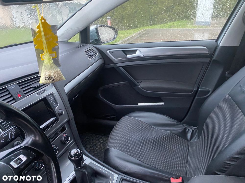 Volkswagen Golf VII 1.6 TDI BlueMotion Trendline - 9