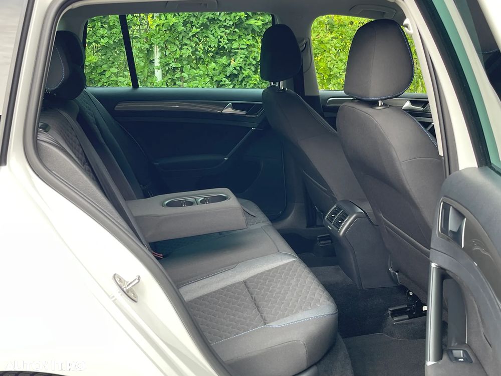 Volkswagen Golf Variant 1.6 TDI SCR Join - 36