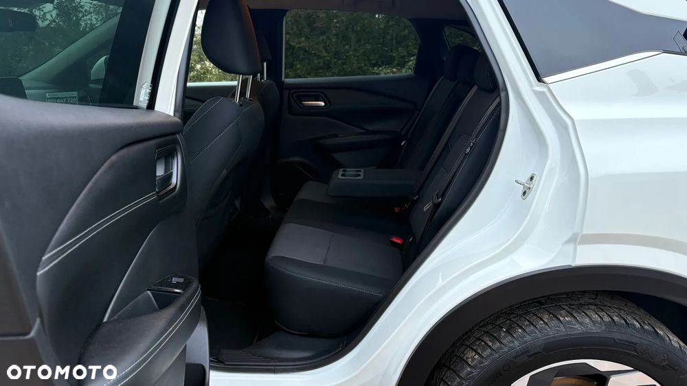 Nissan Qashqai 1.3 DIG-T N-CONNECTA - 30