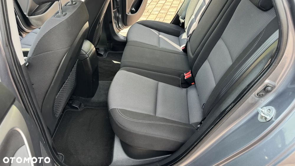 Hyundai i30 blue 1.6 GDI Passion - 28
