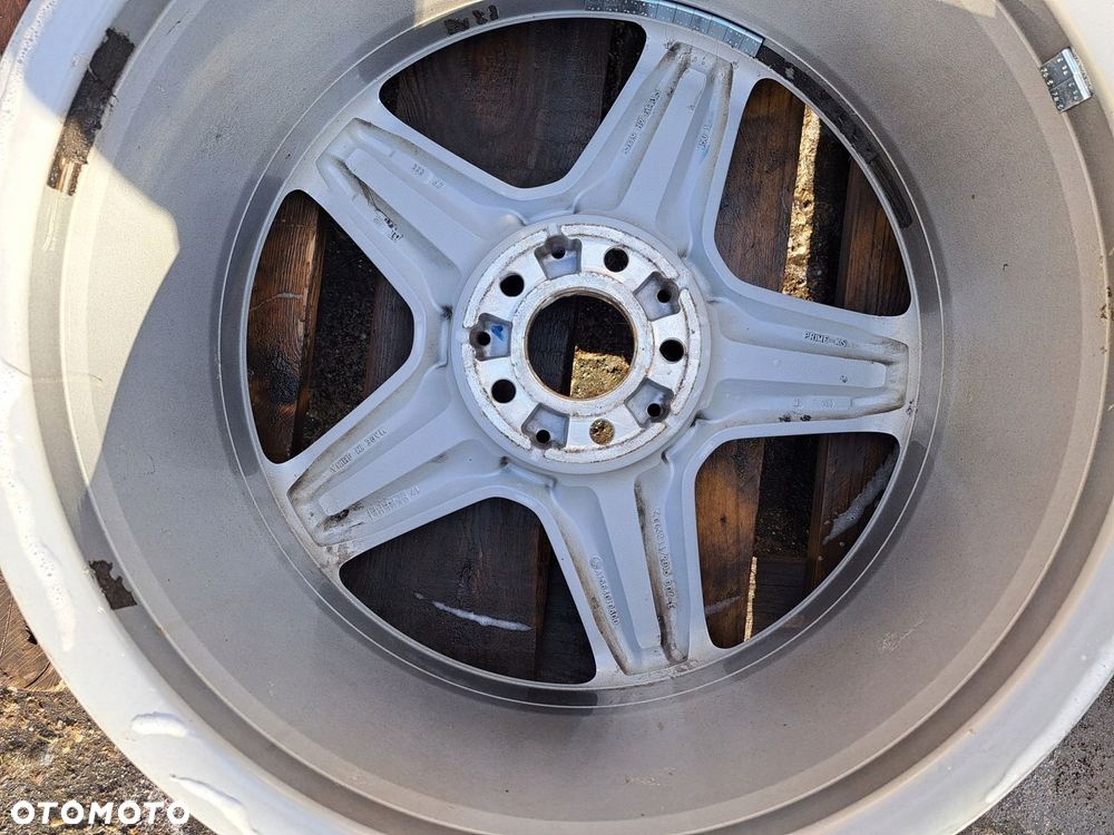 Oryg. Mercedes GLA 156 A156 A1564010600 8j 19 AMG 4905 R-D - 2