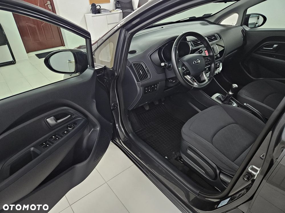 Kia Rio 1.2 L - 19