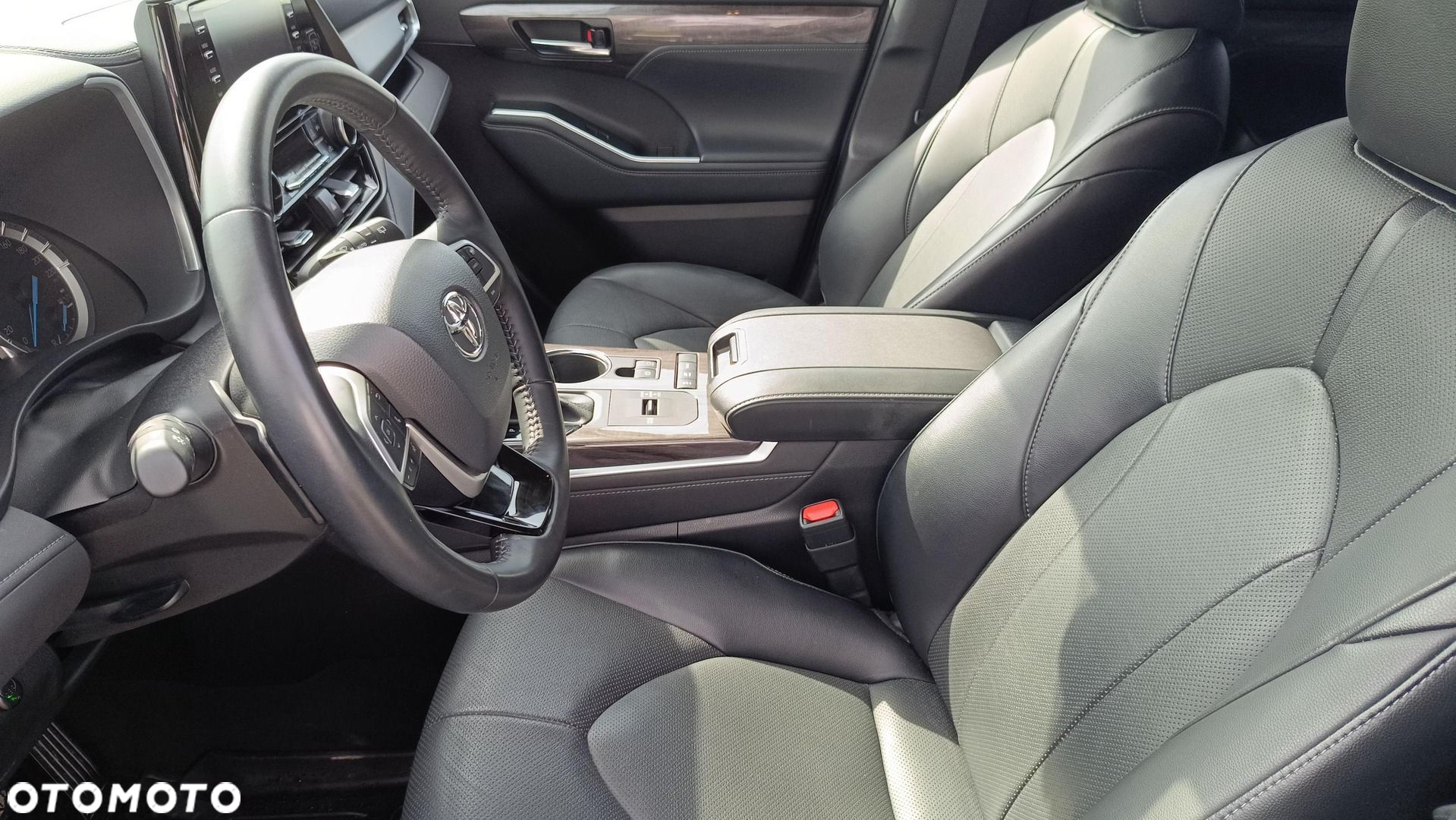 Toyota Highlander - 14