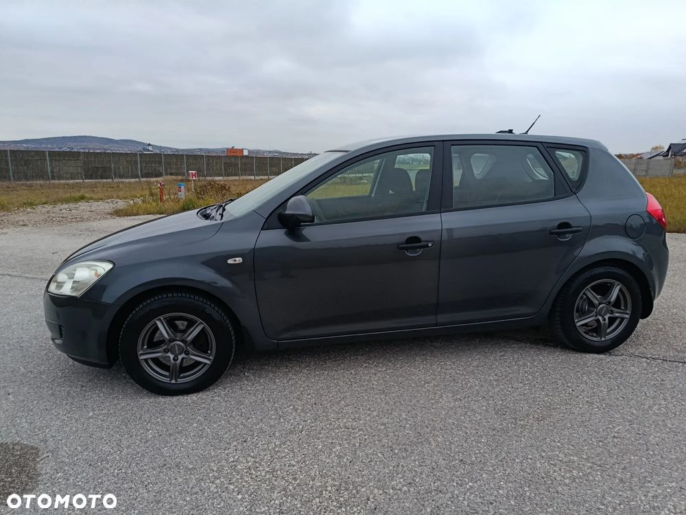 Kia Ceed 1.4 CVVT Attract - 9