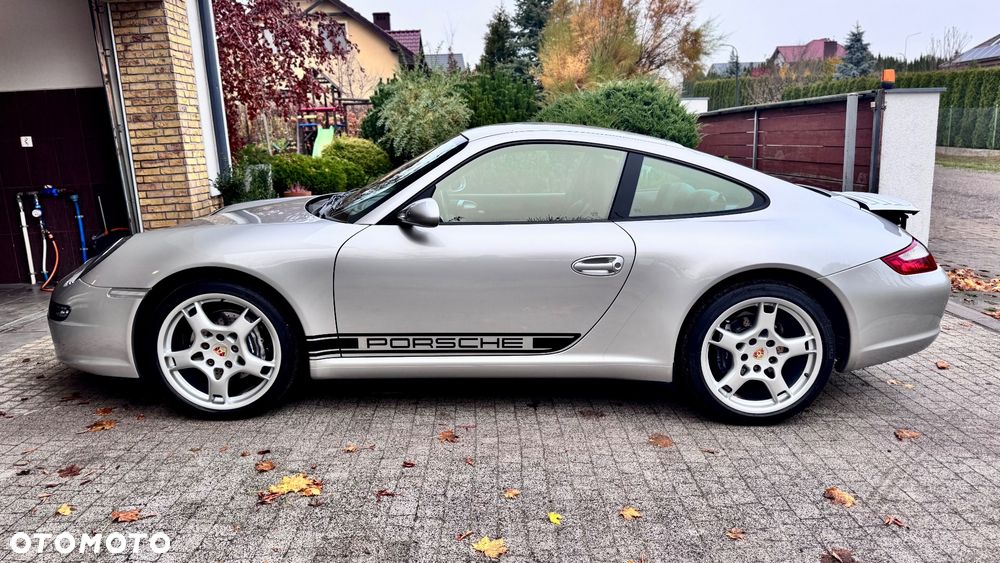 Porsche 911 Carrera - 13