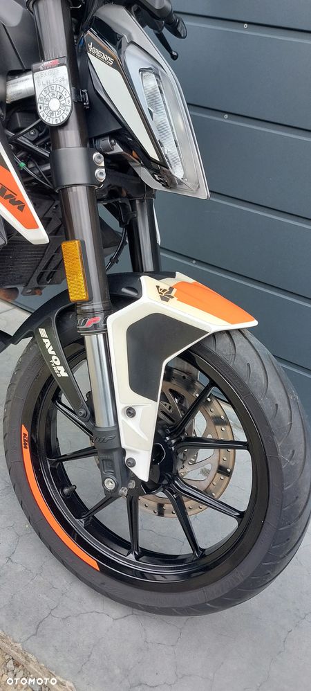 KTM Duke 125 - 34