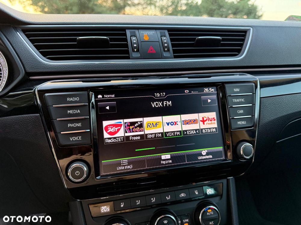 Skoda Superb 2.0 TDI L&K DSG - 14