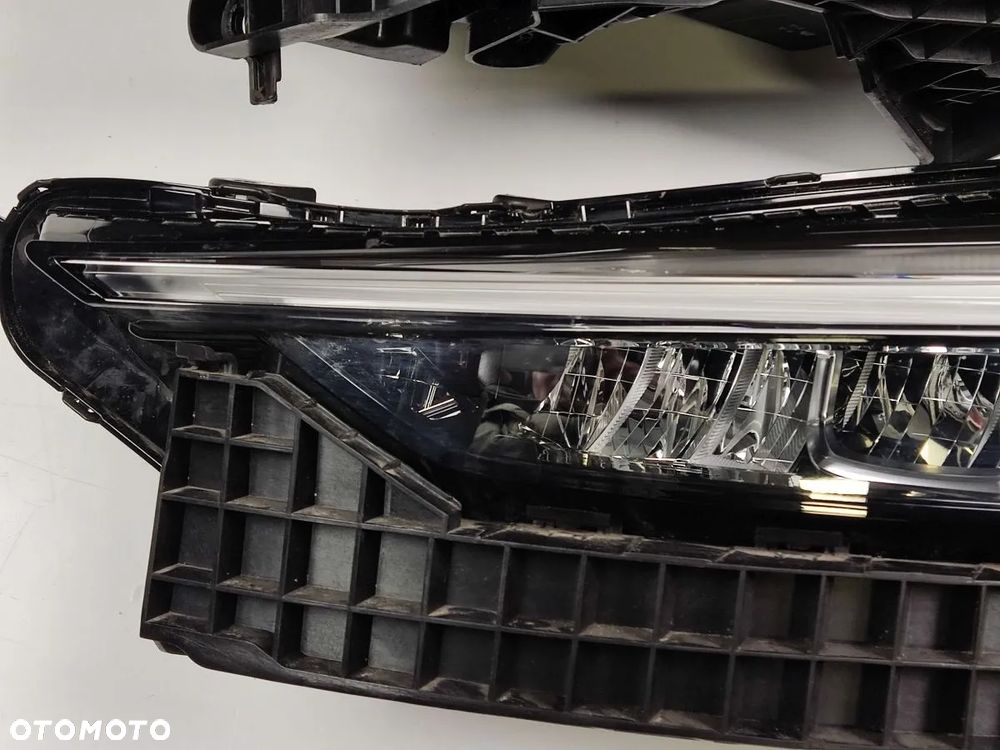 HONDA HR-V od 2021r Lampa Przód Prawa i Lewa Full Led - 8