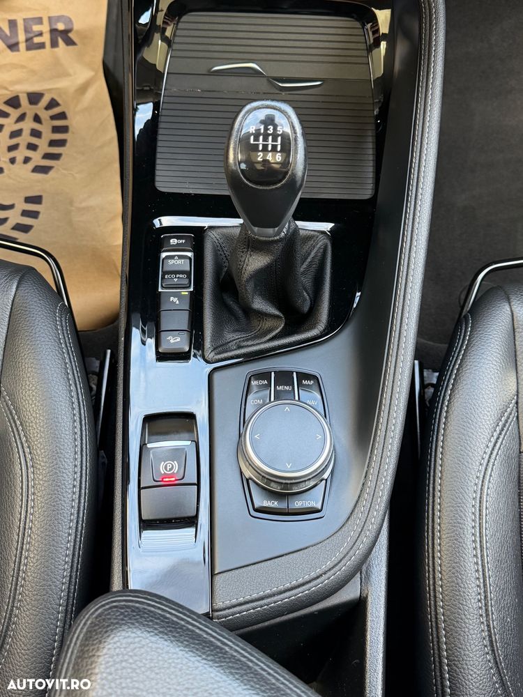 BMW X1 xDrive18d xLine - 10