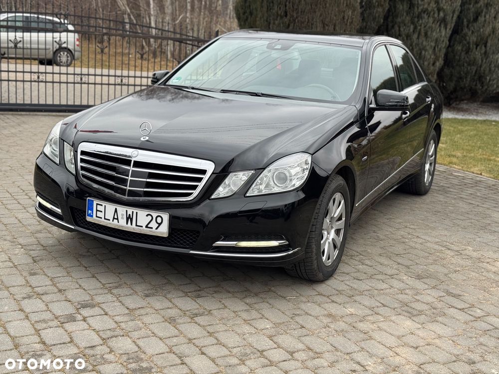 Mercedes-Benz Klasa E 250 CGI BlueEffICIENCY Elegance - 4