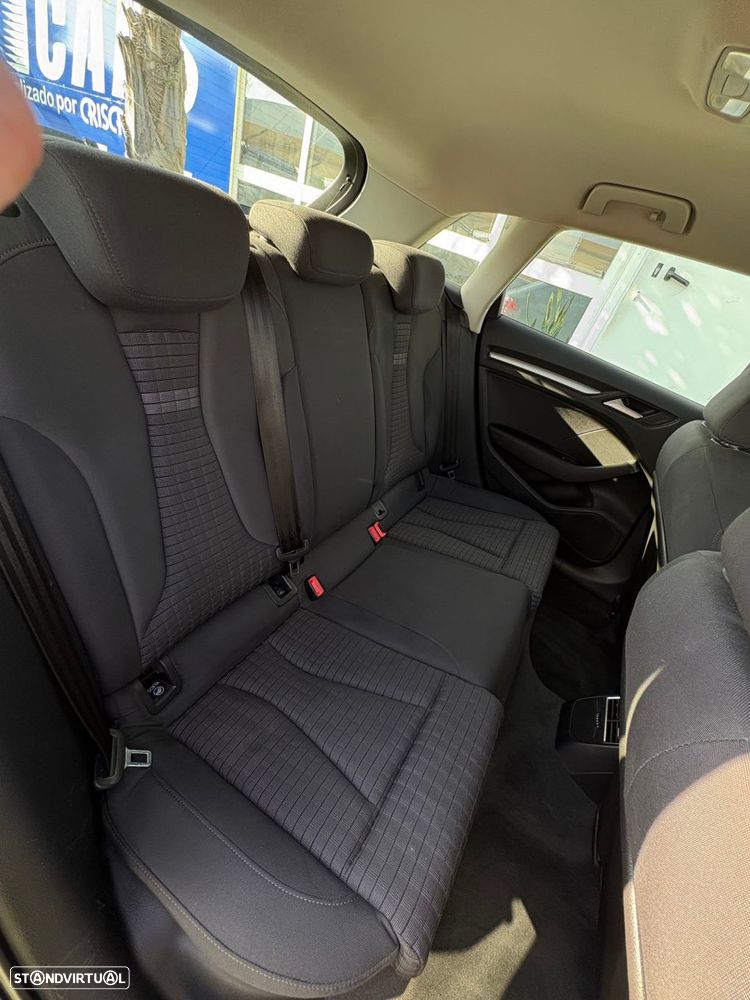 Audi A3 Sportback 1.4 TFSI Ambiente - 16