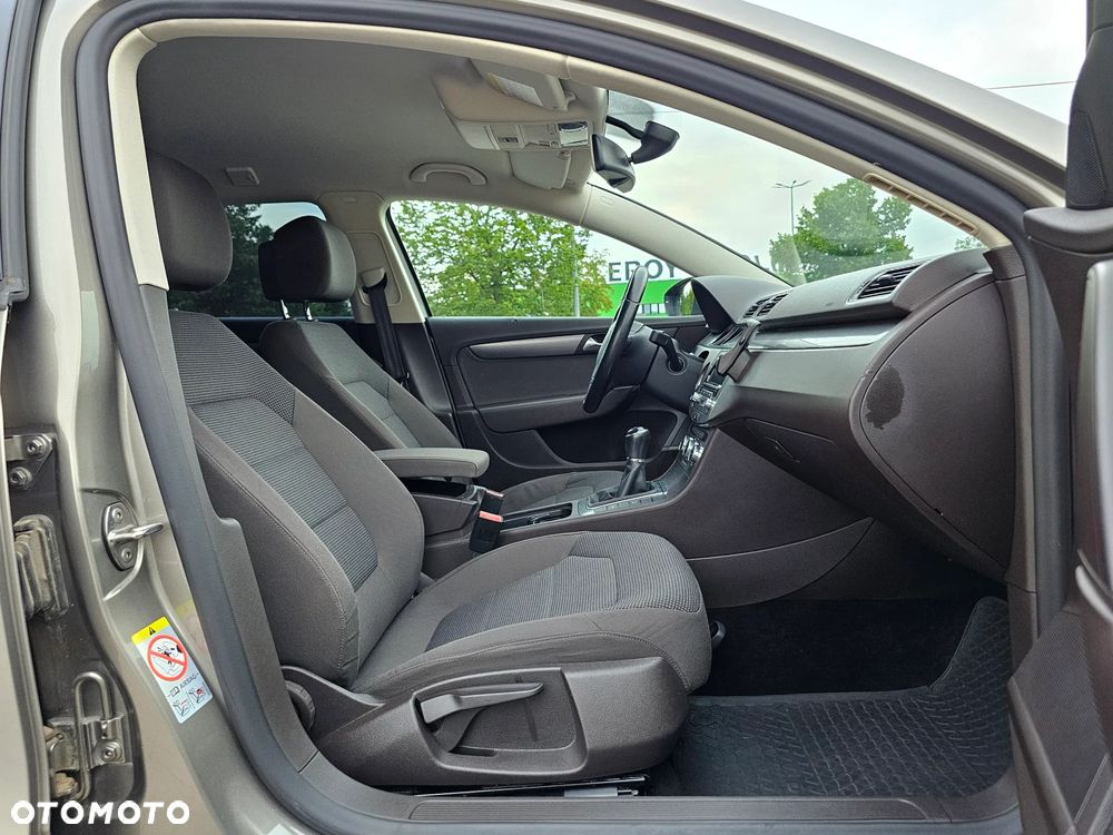 Volkswagen Passat Variant 2.0 TDI BlueMotion Technology Comfortline - 17