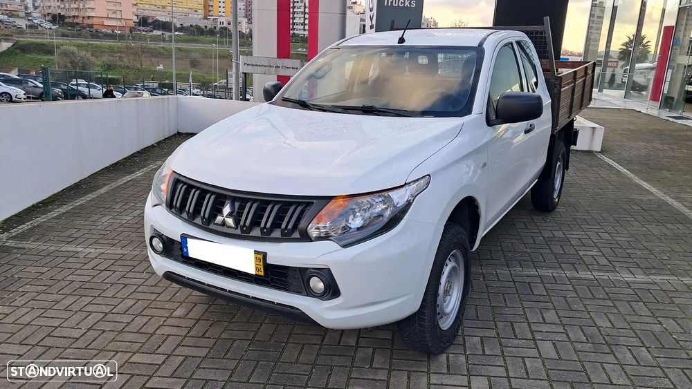 Mitsubishi L200 2.4 DI-D Club Invite CC 4WD - 2