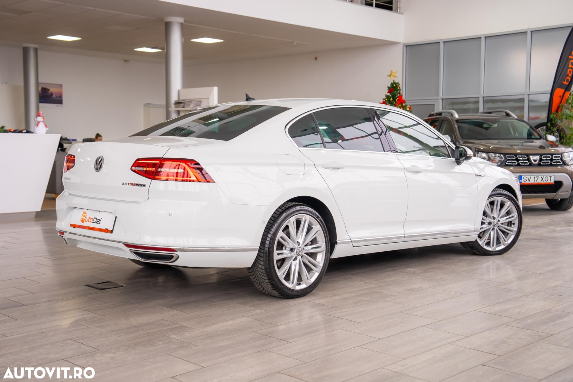Volkswagen Passat 2.0 BiTDI DSG 4Mot Highline - 4