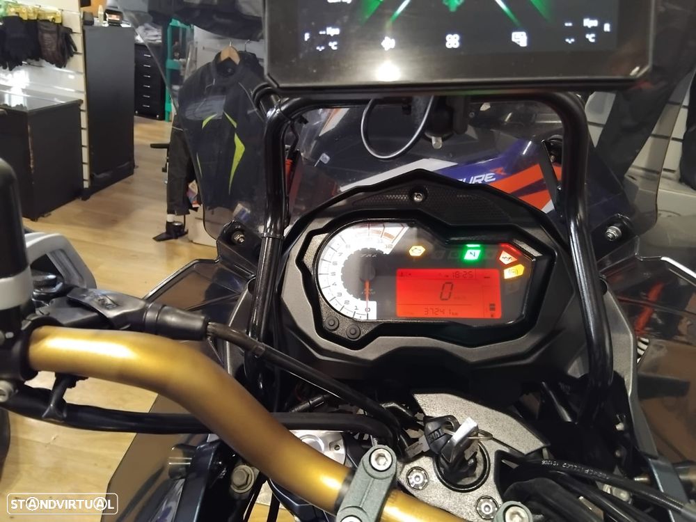 Benelli TRK 502 - 18