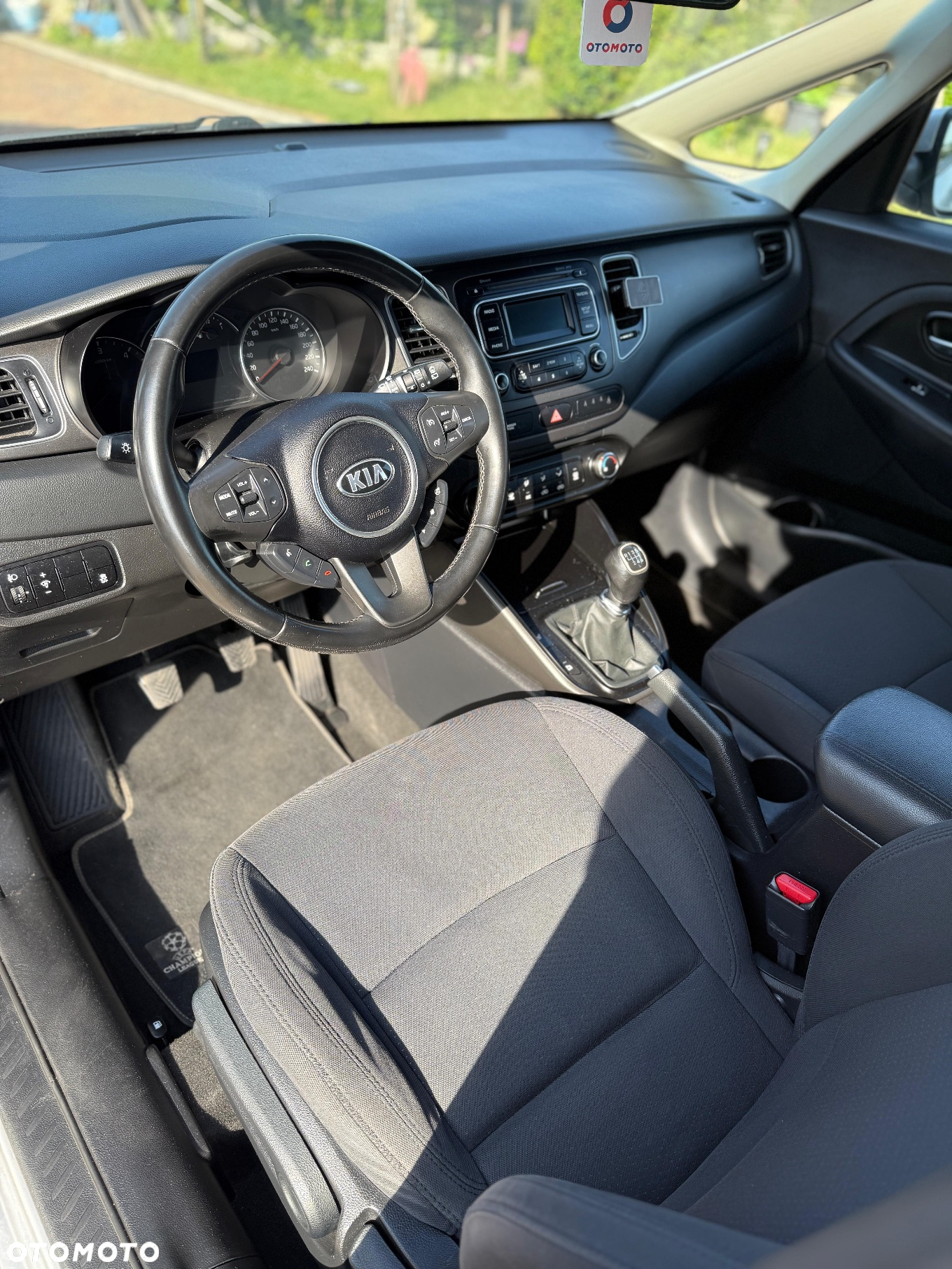 Kia Carens - 17