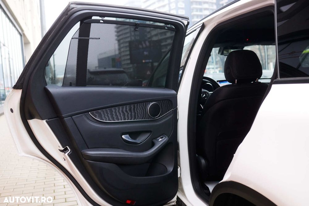 Mercedes-Benz GLC - 21