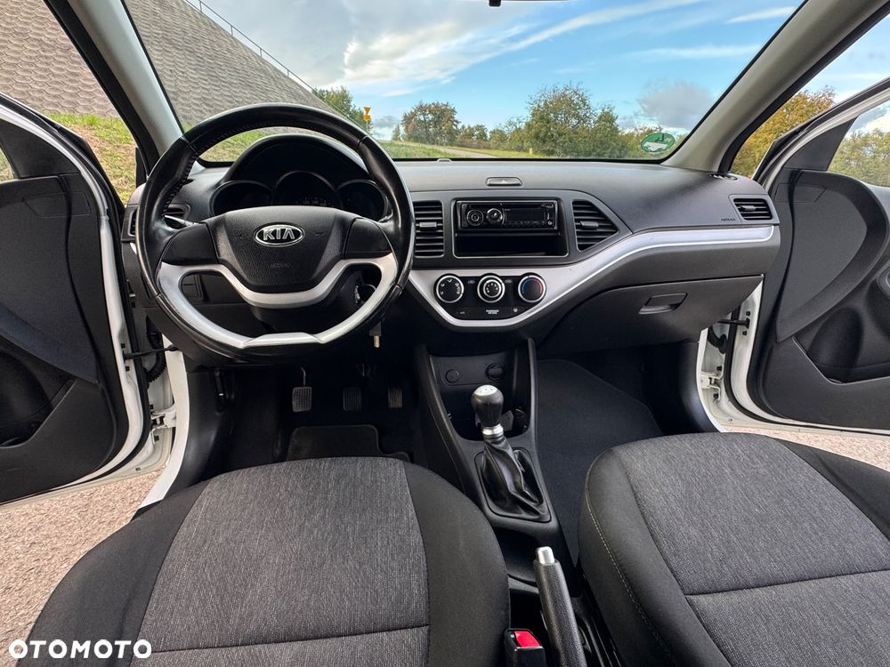 Kia Picanto 1.0 Fifa World Cup Edition - 8