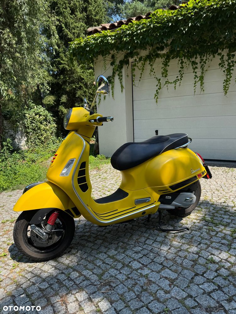 Vespa GTS - 8